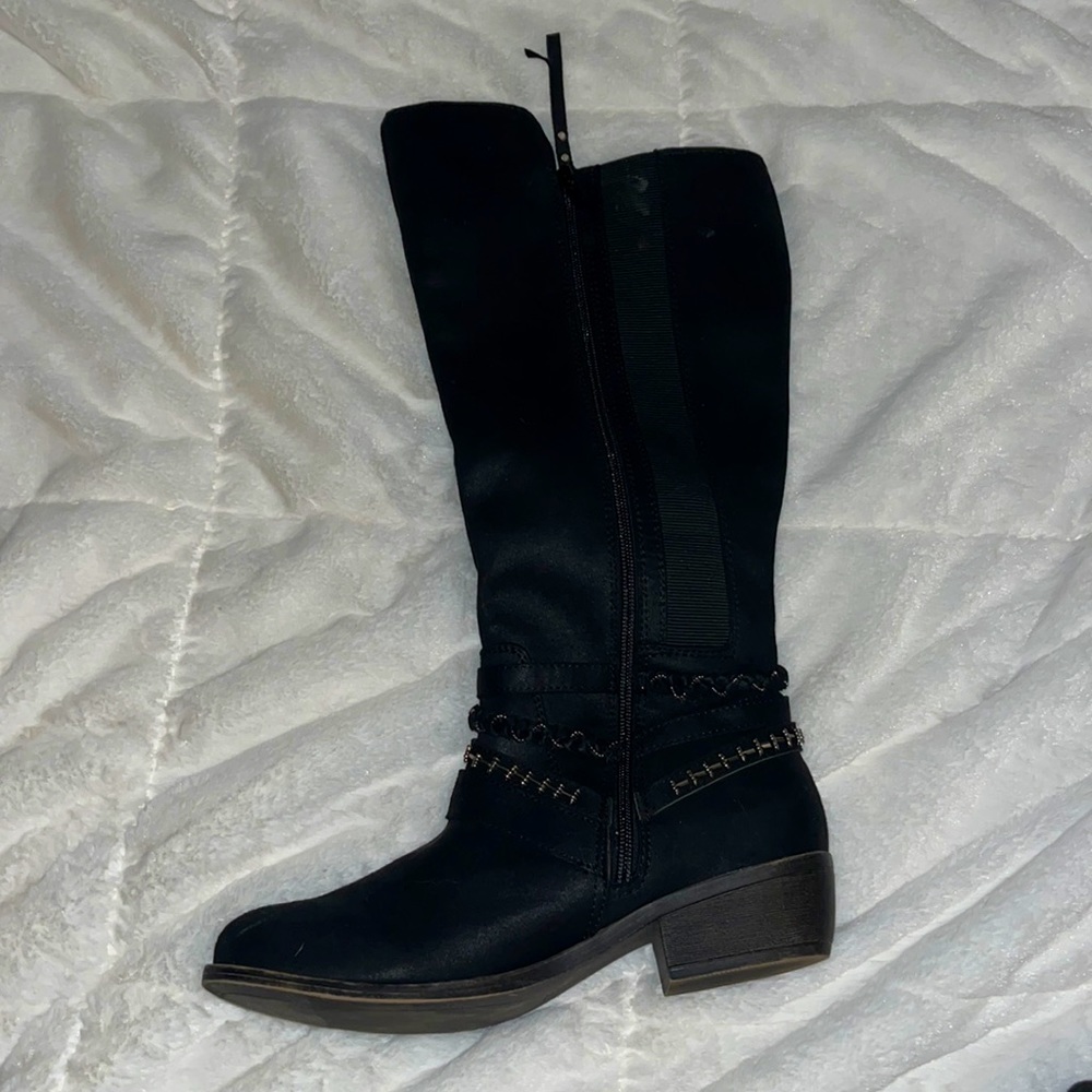 never worn winter boots, very good ankle support, looks chic